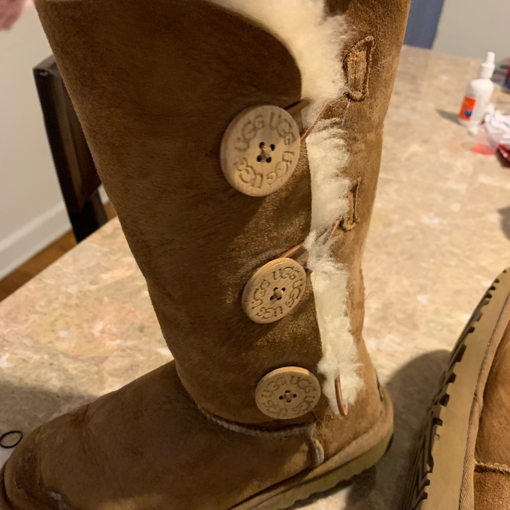 Uggs Bailey Button Tripplet - image 1